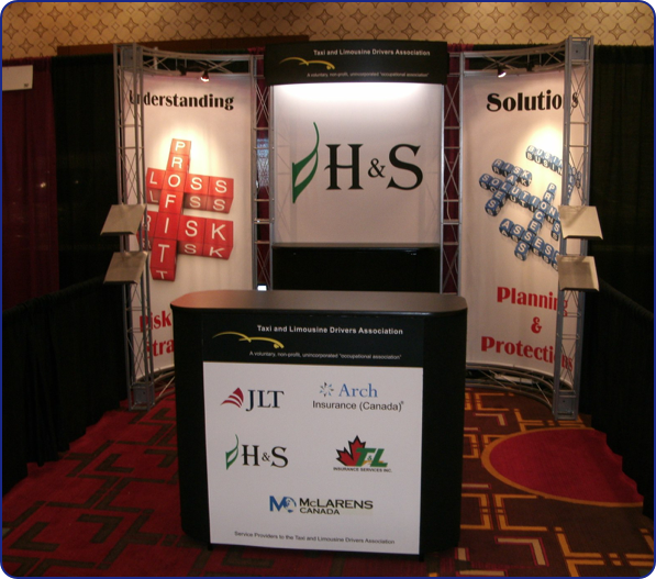 Exhibiting in the US is no problem for this Canadian Association. They showed up, found out the booth was all ready for them and spent the afternoon shopping in LA. They were very happy that they had chosen Xibits as a partner.